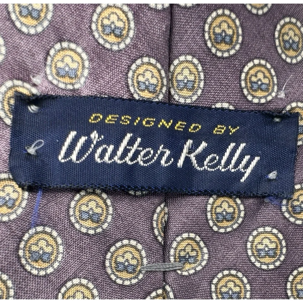 Silk Medallion Pattern Necktie Purple Gold Classic Mens‎ Tie Vintage